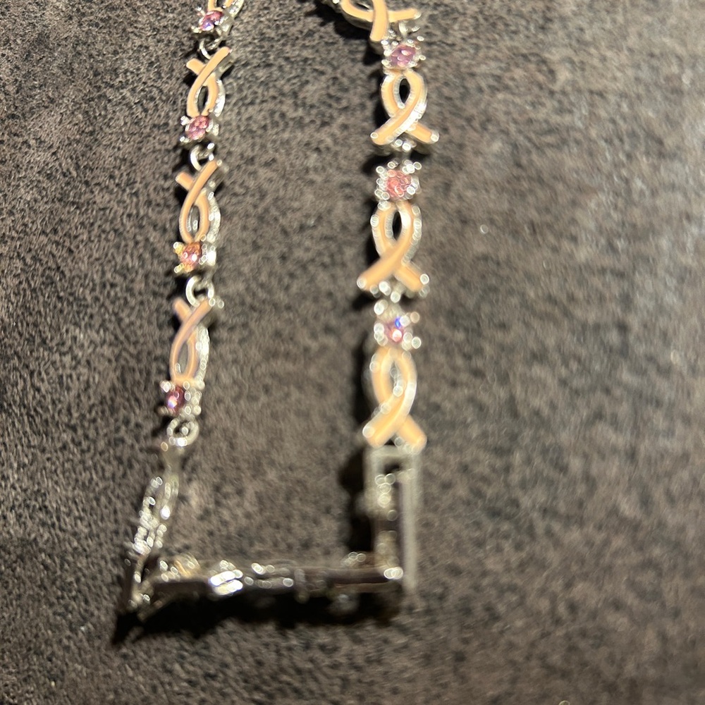 Avon vintage breast Cancer Crusade  Gold Bracelet W/Pink Accents from 2003
NIB